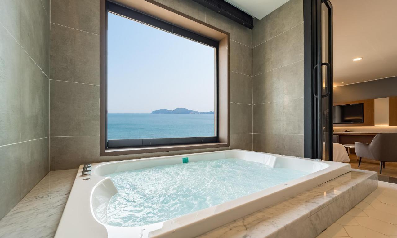 Stubborn Hotel Кодже Екстер'єр фото