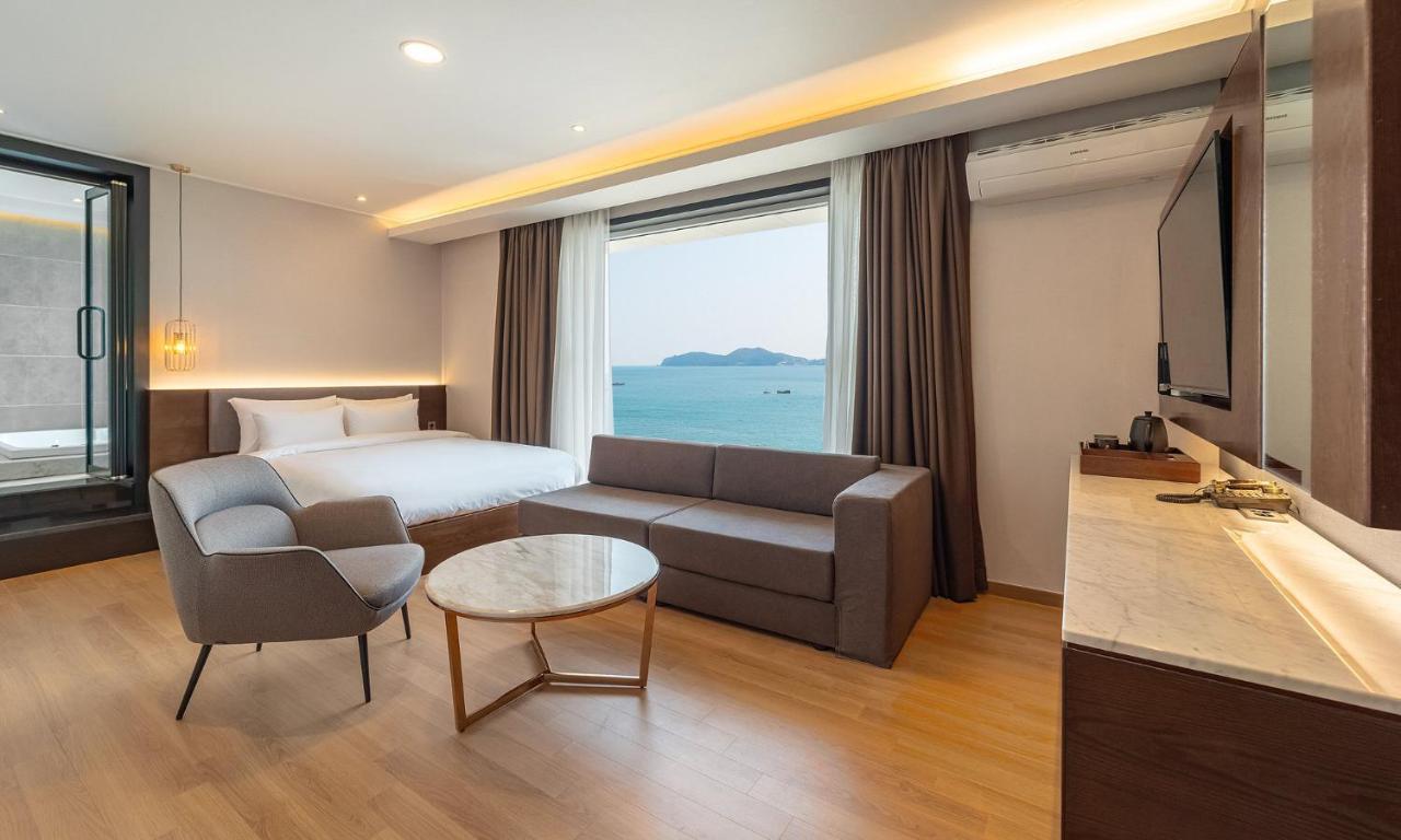 Stubborn Hotel Кодже Екстер'єр фото
